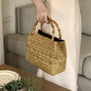 Bolsa de Praia Liliana em Palha com alça em Bambu